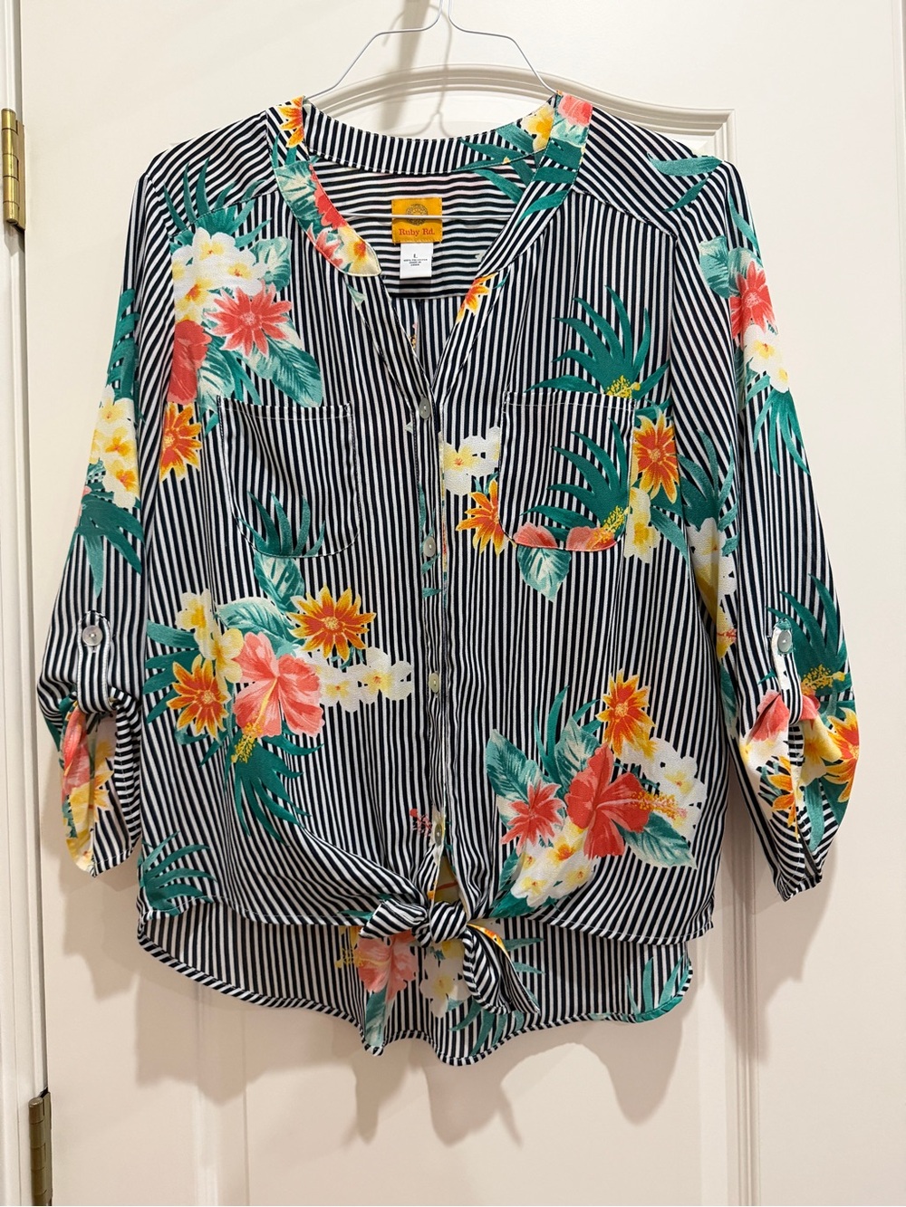 Ruby Rd. Women’s Large Blouse Black White stripe Floral 3/4 Sleeve Button Tie V